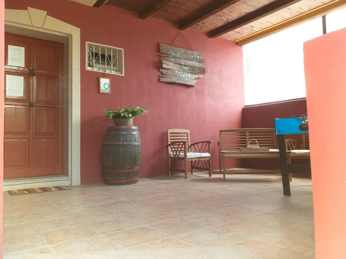 B&B Antica Botte Сасари Екстериор снимка
