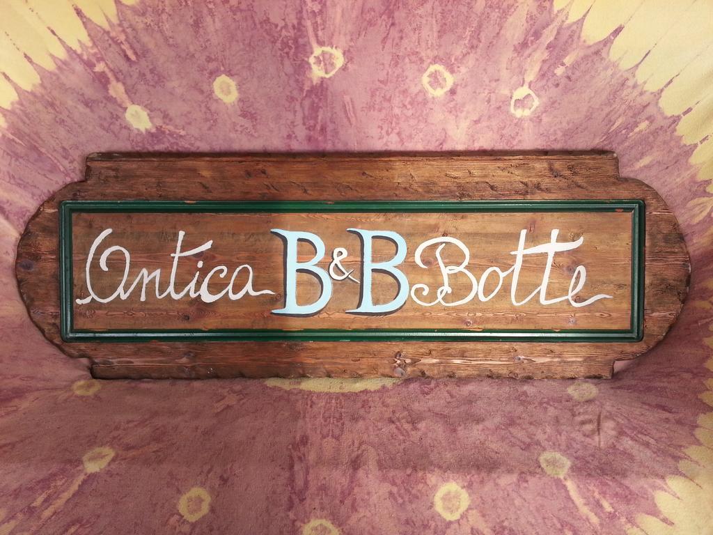 B&B Antica Botte Сасари Екстериор снимка