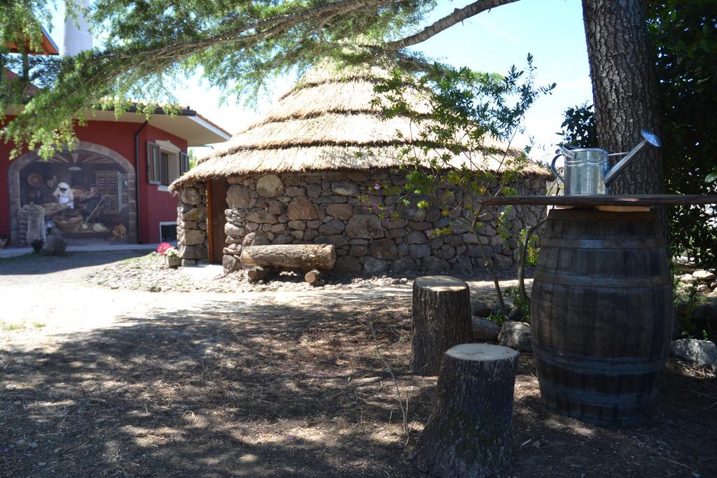 B&B Antica Botte Сасари Екстериор снимка