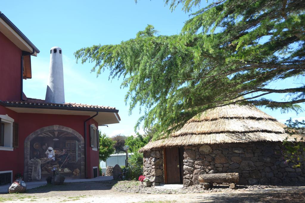 B&B Antica Botte Сасари Екстериор снимка