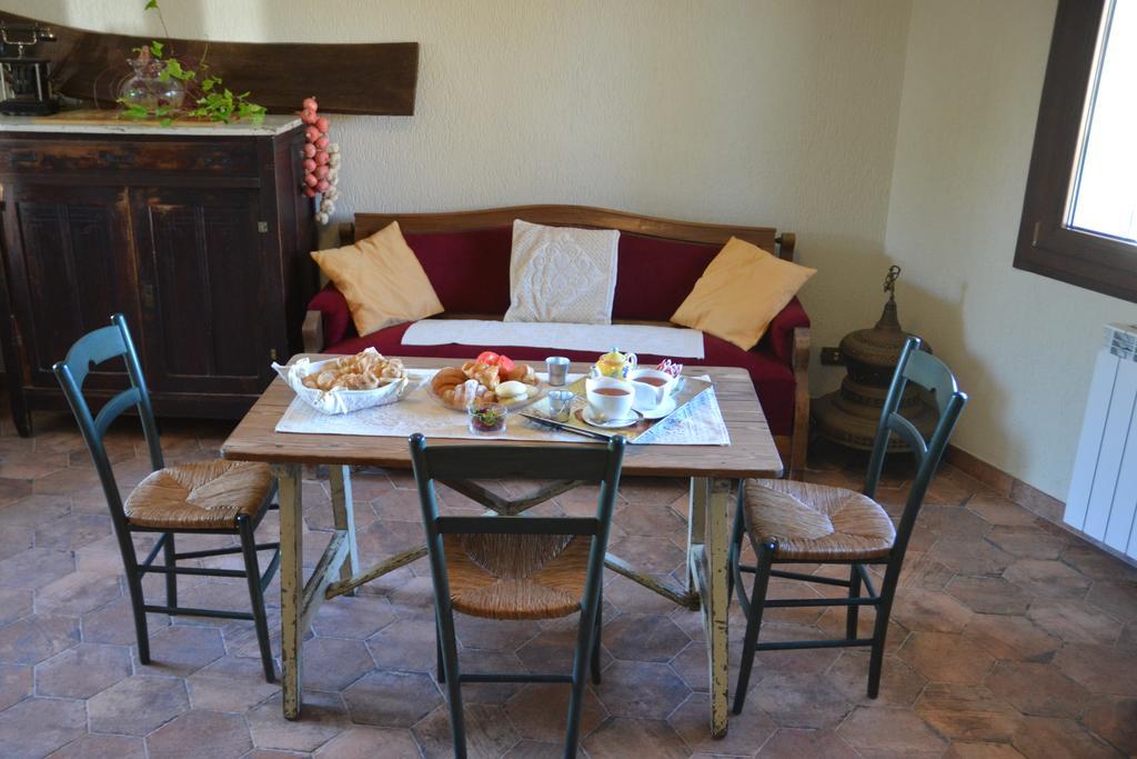 B&B Antica Botte Сасари Екстериор снимка