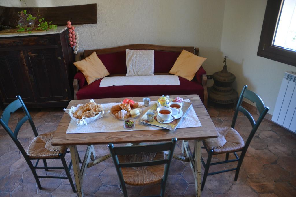 B&B Antica Botte Сасари Екстериор снимка