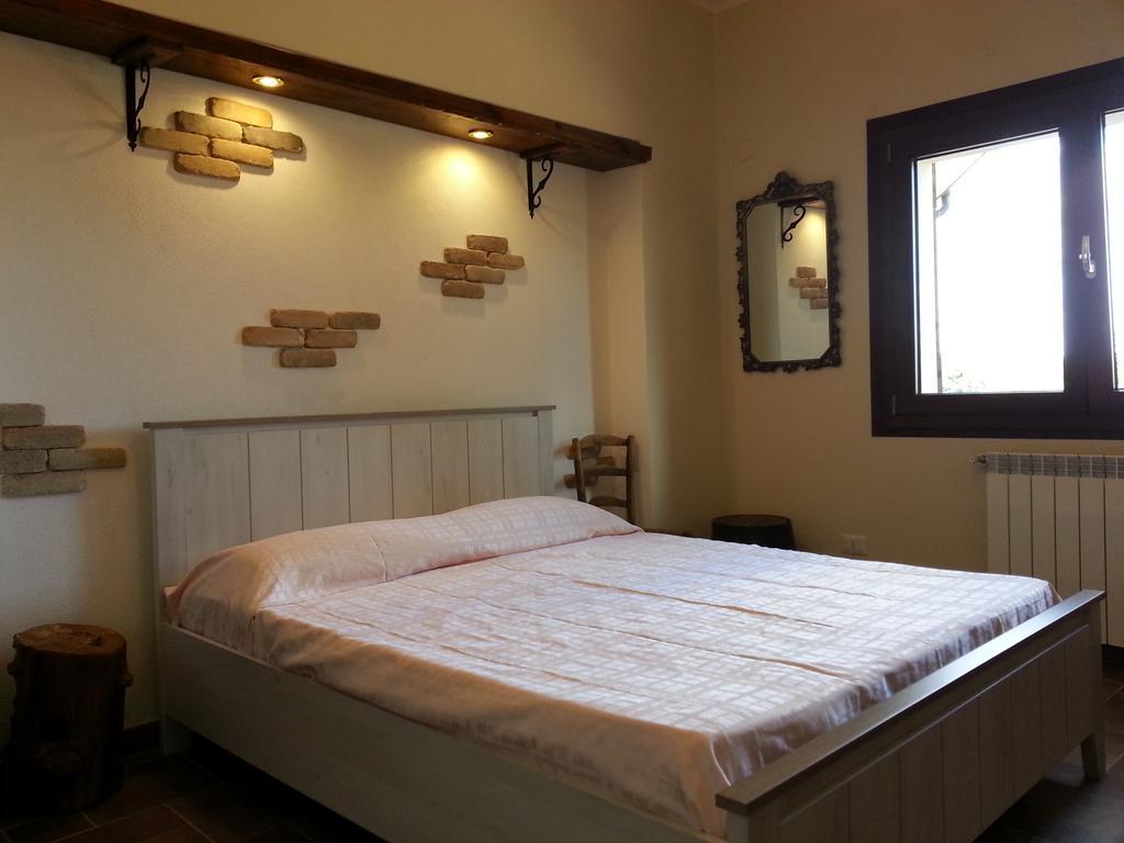 B&B Antica Botte Сасари Екстериор снимка